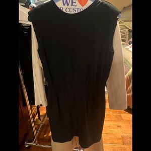 Perfect little black dress w pockets